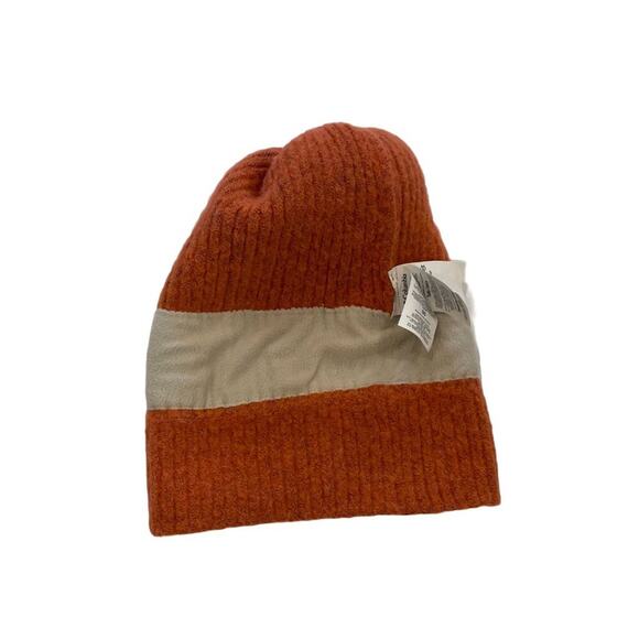 Columbia Unisex Winter Blur Pom Pom Beanie, Faded Peach, Orange, Faux Fur - Picture 4 of 5